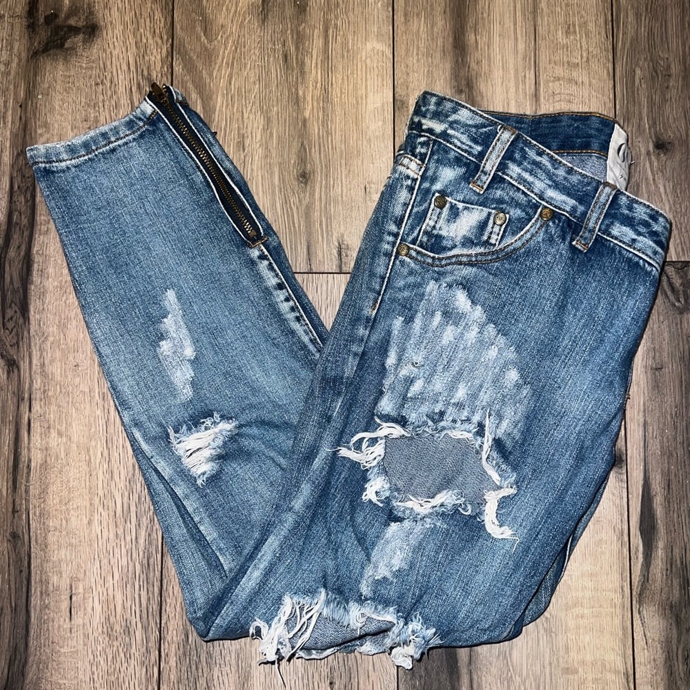 ONE teaspoon ~Vintage~ Distressed Jeans w/ Zipper Detailing-Size 29